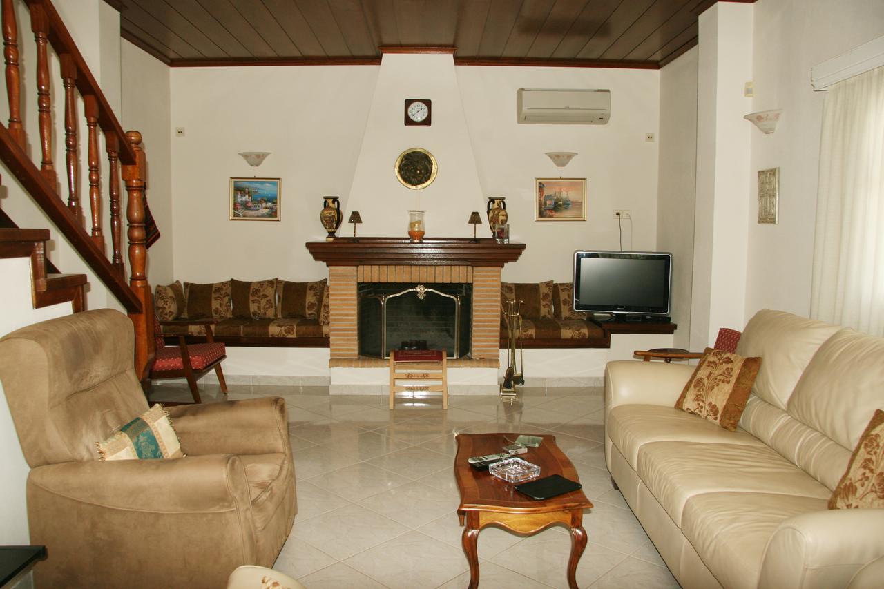 Villa Vlichos Amarynthos Extérieur photo