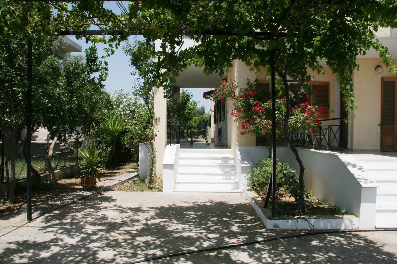 Villa Vlichos Amarynthos Extérieur photo