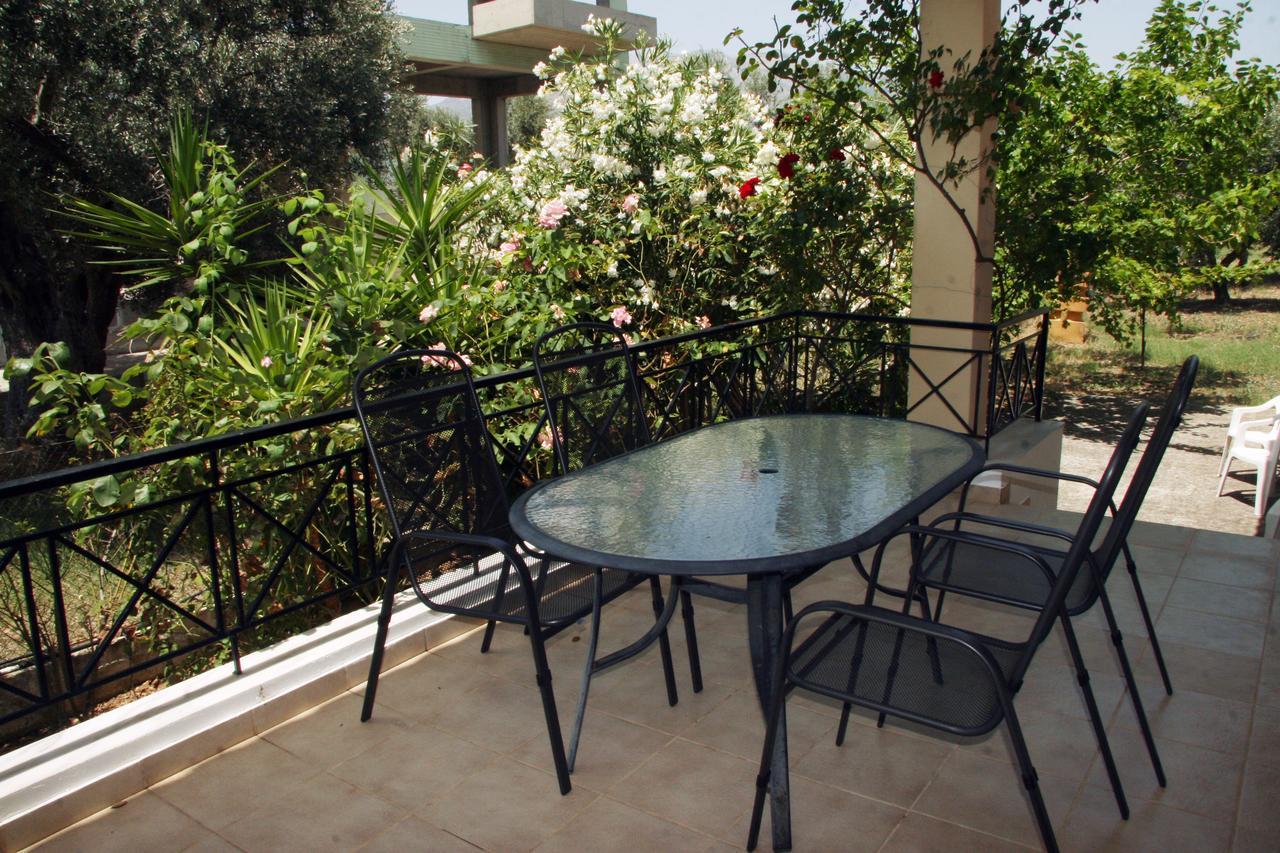 Villa Vlichos Amarynthos Extérieur photo